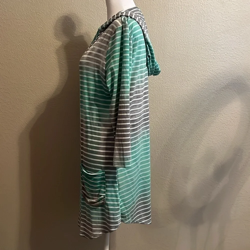 Akini Hoodie SZ Small